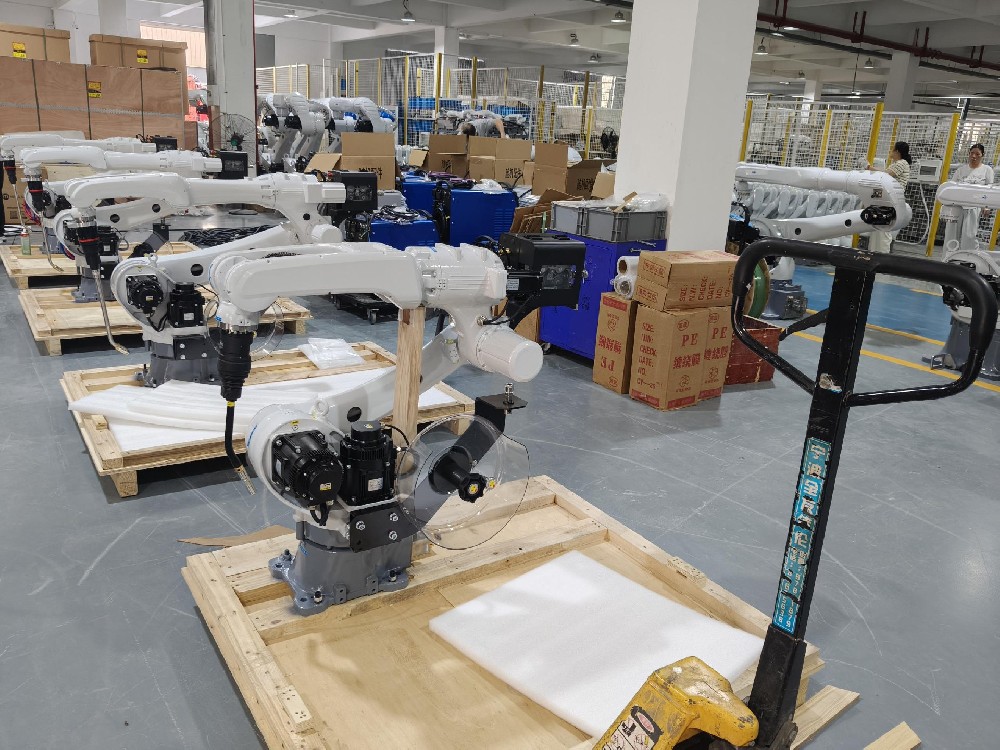 China Welding Robot Price Trends in 2026: Why Global Manufacturers Are Choosing China Robots