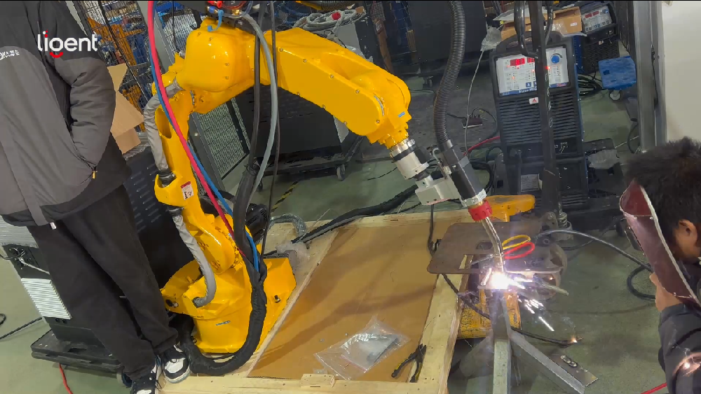Industrial Welding Robot: A Smart Solution for High-Quality Manufacturing