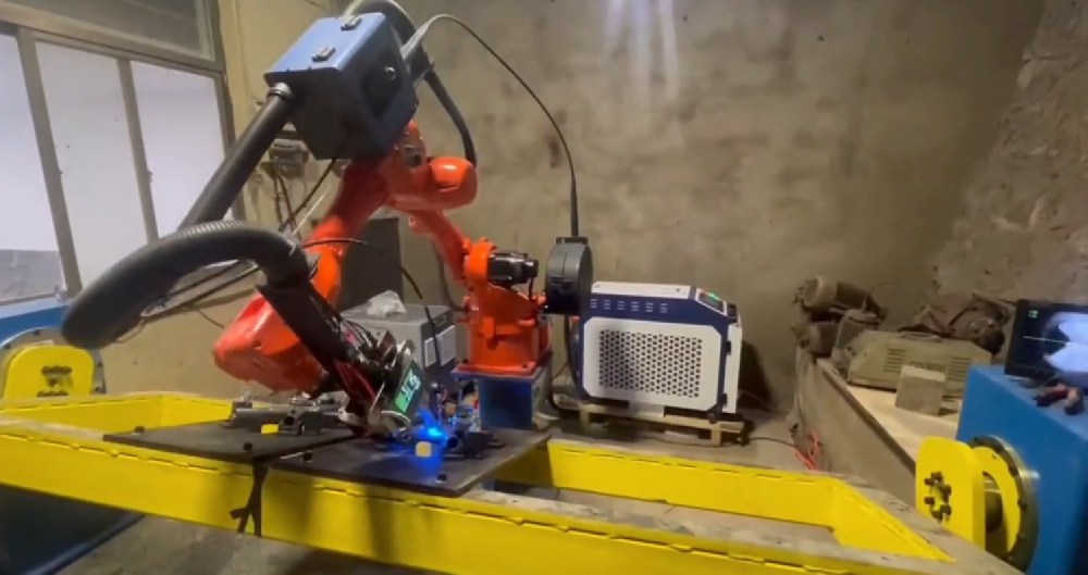 Small Welding Robot for Low Volume Production: Start Small, Automate Smarter