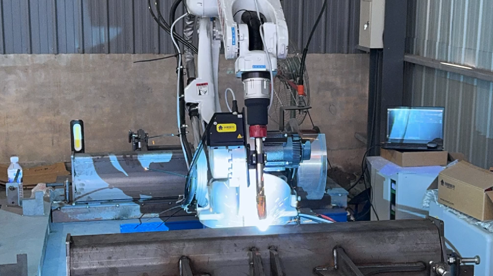 When Should a Small Manufacturer Invest in Robotic Welding?